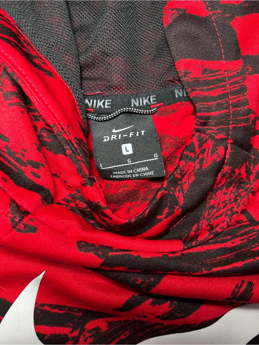 Nike Boys Dri-FIT Red Black Camo Pullover Hoodie Swoosh Size Youth Large - Picture 4 of 4